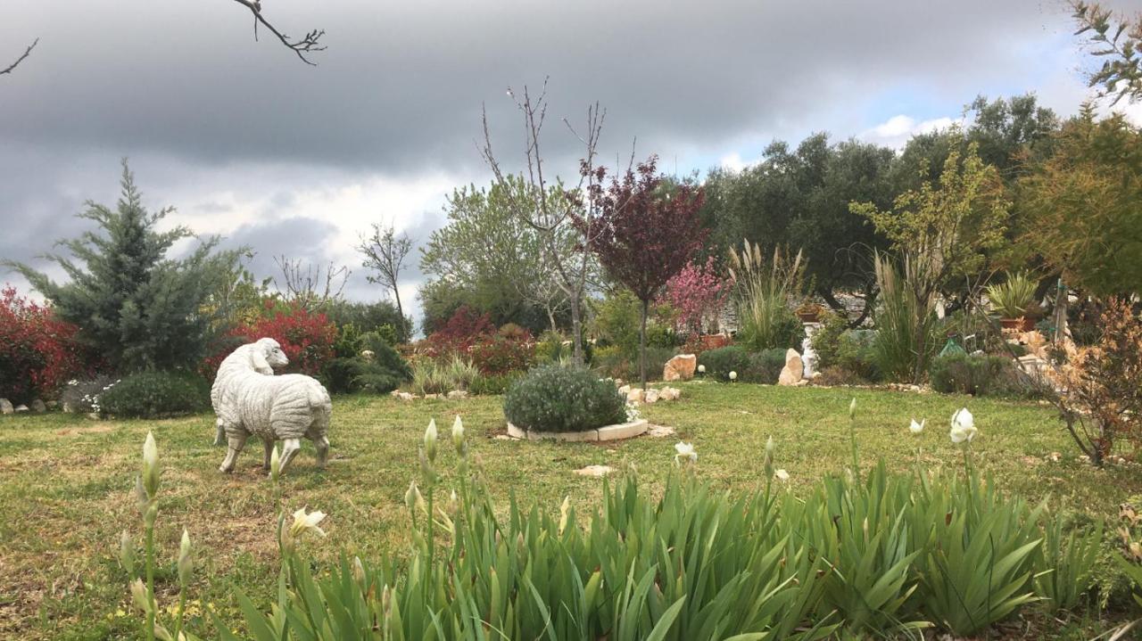 16 Trulli E Giardini Apartment อัลเบโรเบลโล ภายนอก รูปภาพ