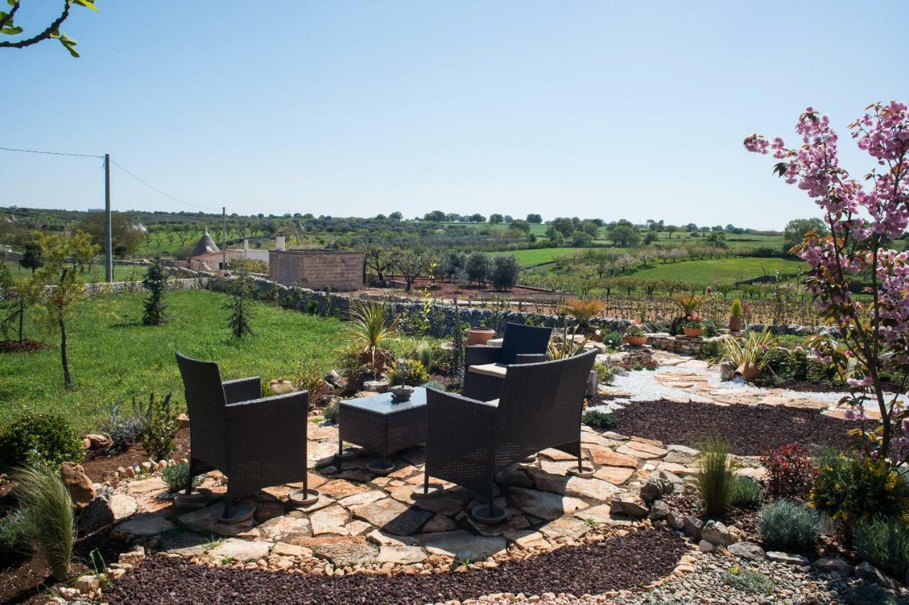 16 Trulli E Giardini Apartment อัลเบโรเบลโล ภายนอก รูปภาพ