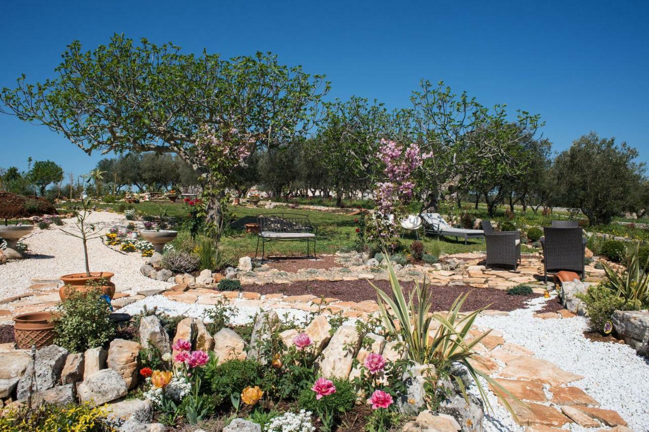 16 Trulli E Giardini Apartment อัลเบโรเบลโล ภายนอก รูปภาพ